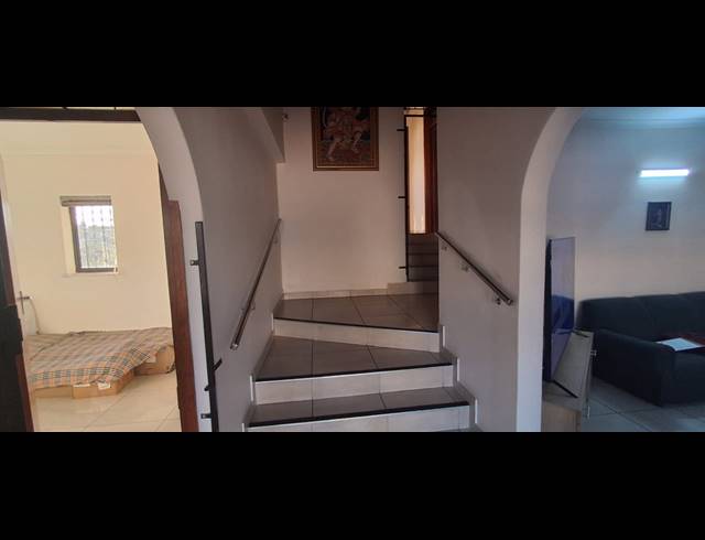 4 BEDROOM FREESTANDING FOR SALE IN MITCHELL VILLAGE